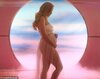 25562142-8077117-Big_news_Katy_Perry_revealed_her_burgeoning_baby_bump_at_the_ver-m-9_15833864...jpg