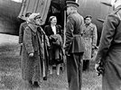 26 april 1945-Wilhelmina and Juliana back in Netherlands..jpg