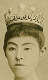 Meiji Scroll Tiara () Empress Shoken 1.jpg