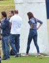 Kate-Middleton-Booty-in-Jeans--14.jpg