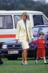 May-1987-Princess-Diana-walked-hand-hand-Prince-William.jpg