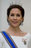 2D9AA9F600000578-3269372-Crown_Princess_Mary_also_still_wears_her_wedding_tiara_pictured_-m-67...jpg