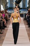 00019-Schiaparelli-Couture-Spring-22-credit-Gorunway.jpg