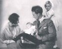 Astrid en Leopold met hun kinderen Josephine Charlotte en Boudewijn.jpg