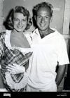 rosemary-clooney-1926-2002-cantante-estadounidense-con-su-esposo-jose-ferrer-por-1953-cxgg89.jpg