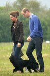 maternity-jeans-guide-Kate-Middleton-and-Topshop-Leigh-Maternity-Jeans.jpg