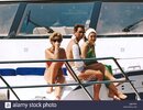 trh-princess-diana-prince-charles-and-hm-queen-queen-sofa-on-summer-DBPPRY.jpg