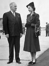 Elizabeth and Harry Truman 1951.jpg