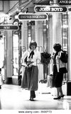 princess-diana-out-shopping-in-london-october-1982-b4xpt3.jpg