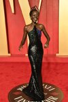 lupita-nyongo-con-un-armani-prive-y-un-ojo-TDITDCHLM5GITHQ4A7JP4SFT7E.jpg