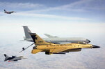 F-16-pride-dorado-640x426.jpeg