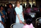 princess-diana-leprosy-patient-1494589523.jpg