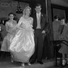 Joan y Ted Kennedy boda 1958.jpg