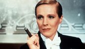 victor-o-victoria-1982-julie-andrews-1569343163.jpg