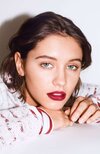 Iris-Law-is-new-face-of-Burberry-Beauty-2.jpg