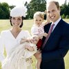 Kate-Middleton-Prince-William-Official-Family-Portraits.jpg