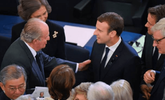 Rey Juan Carlos y Macron.png