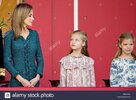 madrid-spain-12th-oct-2014-l-r-spanish-queen-letizia-and-her-daughters-E8NXHG.jpg