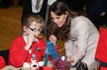 Kate-Middleton-checked-out-little-girl-art-project-during.jpg