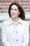 1415448-crownprincess-mary-of-denmark-and-first-950x0-1.jpg