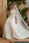 15-carolina-herrera-spring-2017-wedding-dresses-see-entire-5bcbad4a5e3e8.jpg