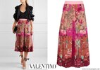 Crown-Princess-Mary-wore-Valentino-Pleated-printed-silk-crepe-de-chine-midi-skirt.jpg